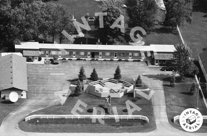 Sands Resort Motel - 1989 Photo (newer photo)